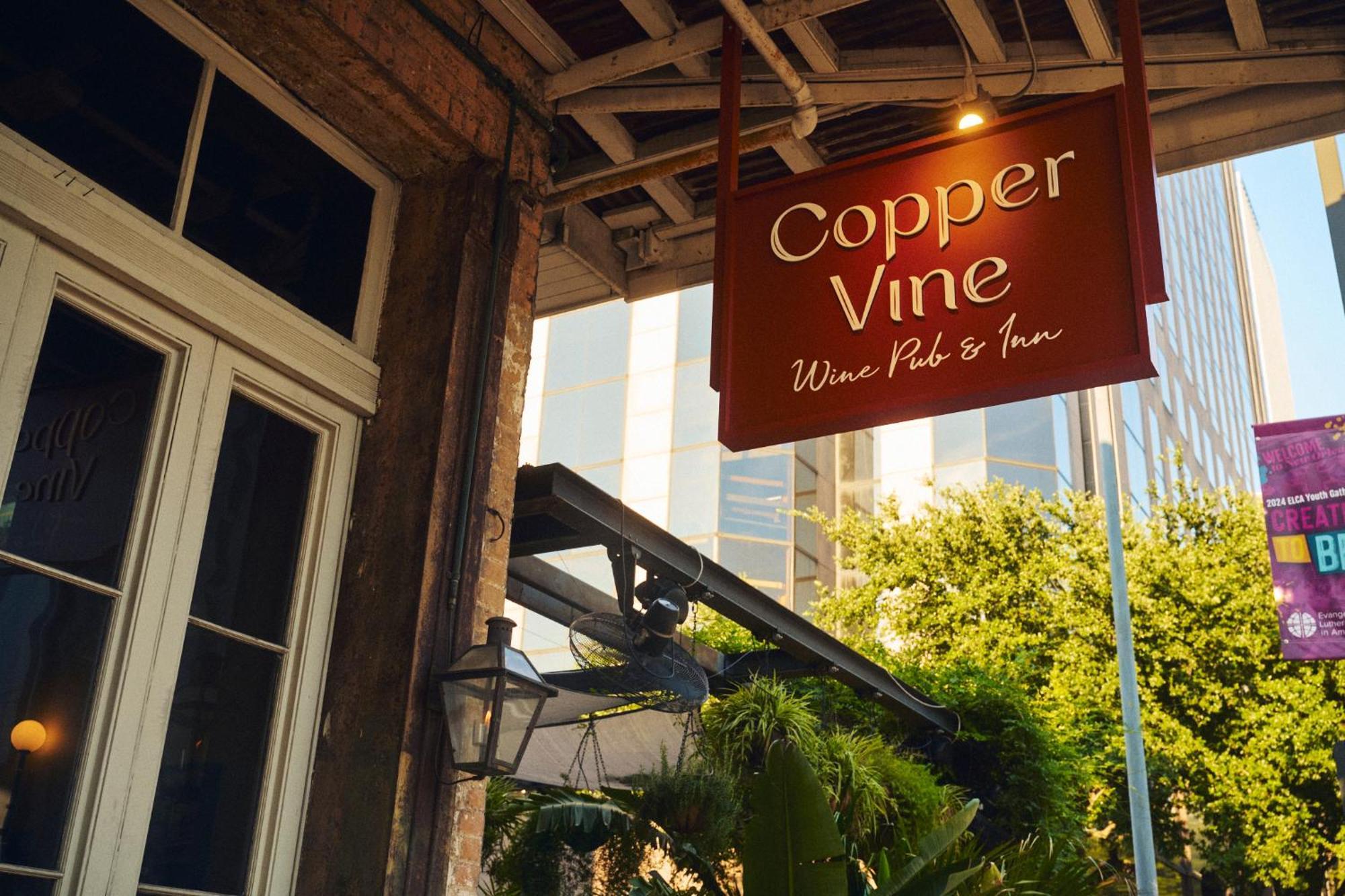 Copper Vine Wine Pub & Inn Новый Орлеан Экстерьер фото